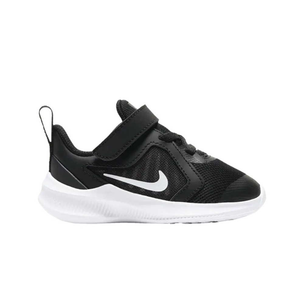 Kids Black & White Nike Downshifter - EXCELLENT condition. Size 1